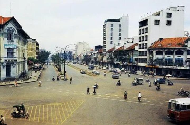 Chuyên gia Hotspot Matrix phân tích: Các nhà khoa học phân tích và marketing video